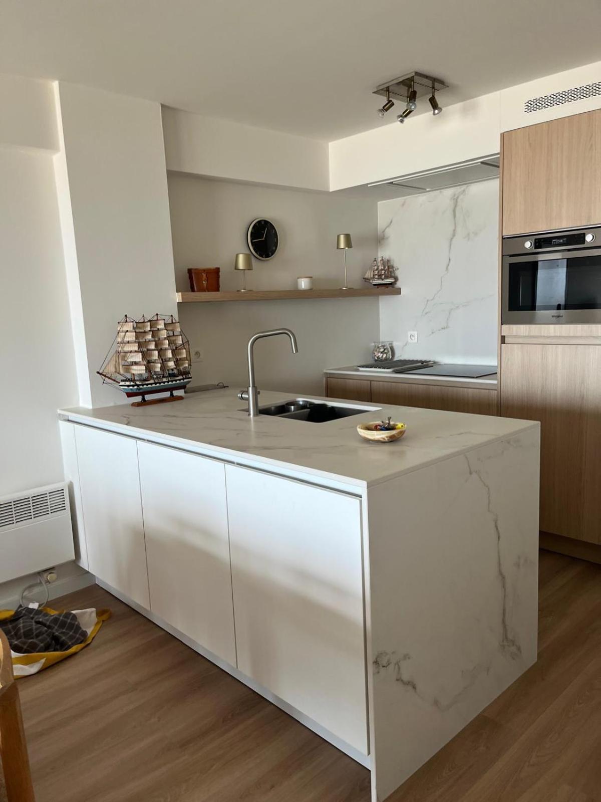 Seagull, Ruim En Volledig Vernieuwd Appartement Met Zeezicht In Westende Middelkerke Eksteriør billede